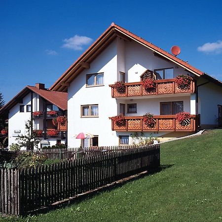 Gasthaus Und Ferienwohnungen Zum Engel Waldbrunn  Exterior photo