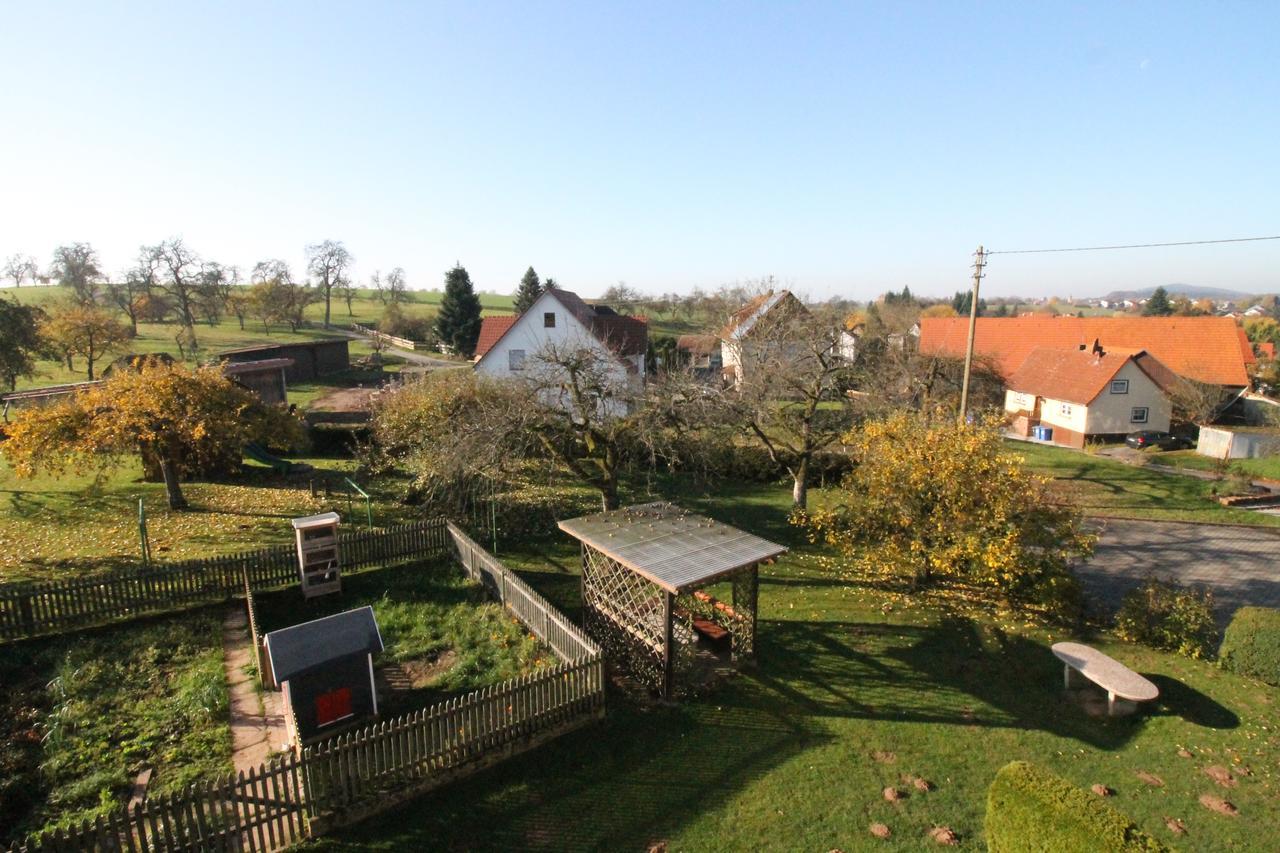 Gasthaus Und Ferienwohnungen Zum Engel Waldbrunn  Exterior photo